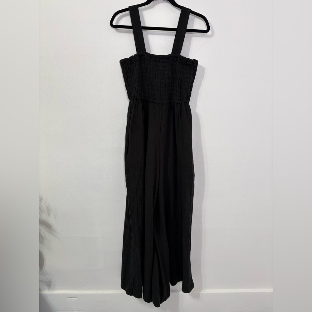 NWT Quince Women 100% Organic Cotton Gauze Smocked Wide Leg Jumpsuit Black Sz M - Picture 2 of 7